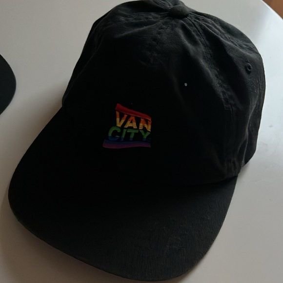 PATAGONIA and Vancity cap set of 2 - Picture 5 of 7